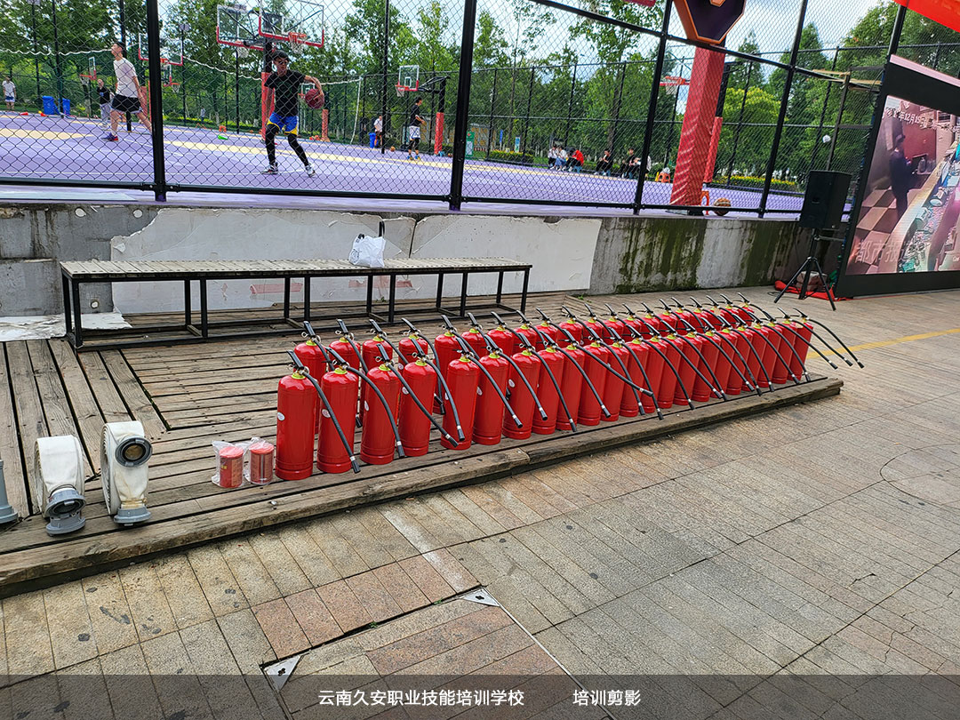 我校于今日舉辦2022年彩云社區消防安全知識培訓及滅火疏散演練 我校于今日舉辦2022年彩云社區消防安全知識培訓及滅火疏散演練